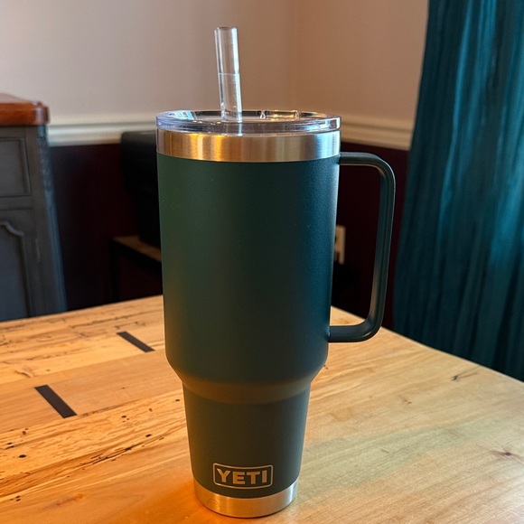 YETI Forest Green Travel Mug with Handle 42 ounce